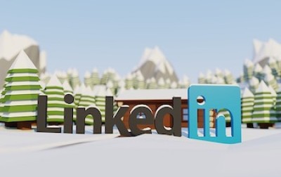 How to Use Tomco AI's LinkedIn Headline Template