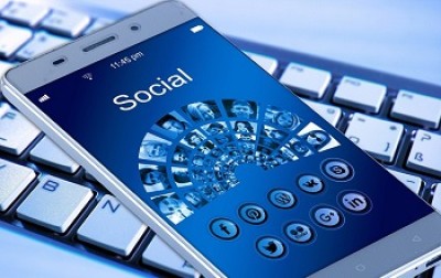 How to Write Facebook Ads that Convert with Tomco AI