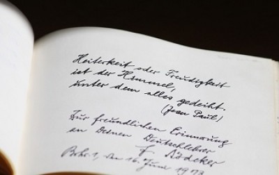 How to Write a Sonnet: Using Tomco AI's Guided Template